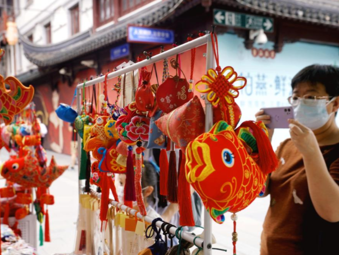 端午节丨常态运行后的首个假期，上海“面面观”