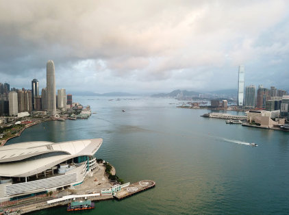 香港海关侦破历来最大宗洗黑钱案 涉案金额约60亿港元