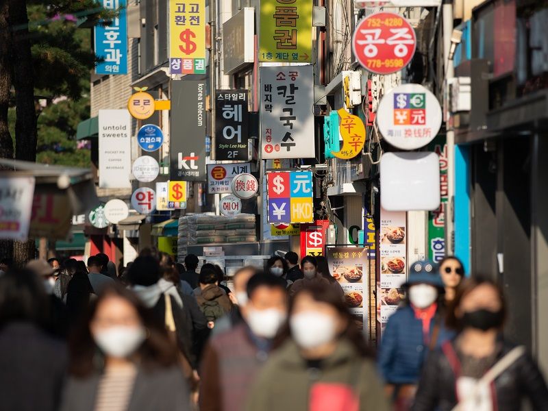 韩国时隔27个月解除室内口罩令 部分高危场所除外